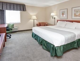 Baymont Inn and Suites Detroit Airport/Romulus , MI 48174 near Detroit Metropolitan Wayne County Airport View Point 14