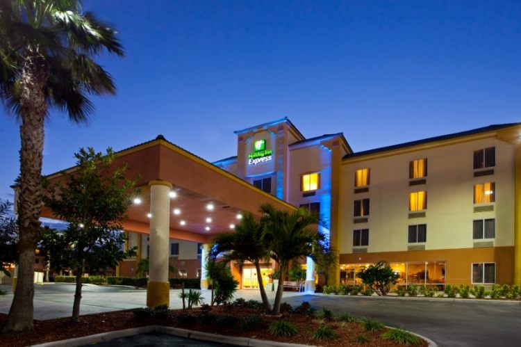 Holiday Inn Express Hotel & Suites Cocoa Beach, an IHG Hotel , FL 32931 near Melbourne International Airport View Point 5