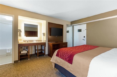 Comfort Inn & Suites Little Rock Airport , AR 72206 near Bill and Hillary Clinton National Airport -Little Rock National Airport (adams F View Point 28