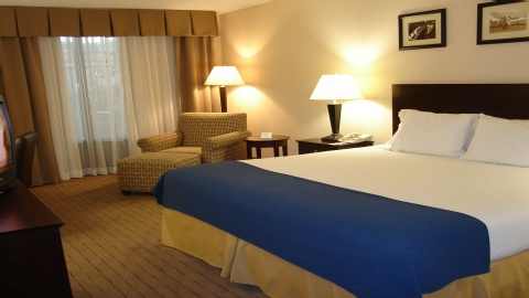Holiday Inn Express Little Rock-Airport, an IHG Hotel , AR 72206 near Bill and Hillary Clinton National Airport -Little Rock National Airport (adams F View Point 8