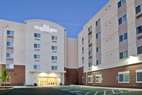 Candlewood Suites Portland-Airport , OR 97220 near Portland International Airport View Point 1