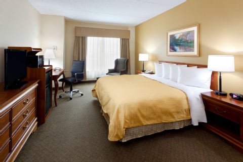 Hampton Inn & Suites Elizabeth Newark Airport , NJ 07201 near Cape Liberty Cruise Port View Point 7