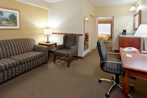 Hampton Inn & Suites Elizabeth Newark Airport , NJ 07201 near Cape Liberty Cruise Port View Point 11