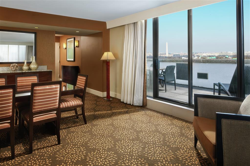 DoubleTree by Hilton Washington DC – Crystal City , VA 22202 near Ronald Reagan Washington National Airport View Point 23