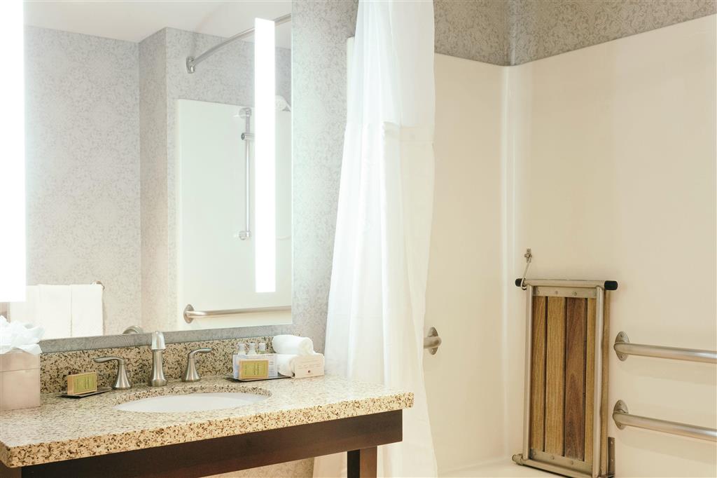 Hilton Garden Inn Des Moines Airport , IA 50321 near Des Moines International Airport View Point 18