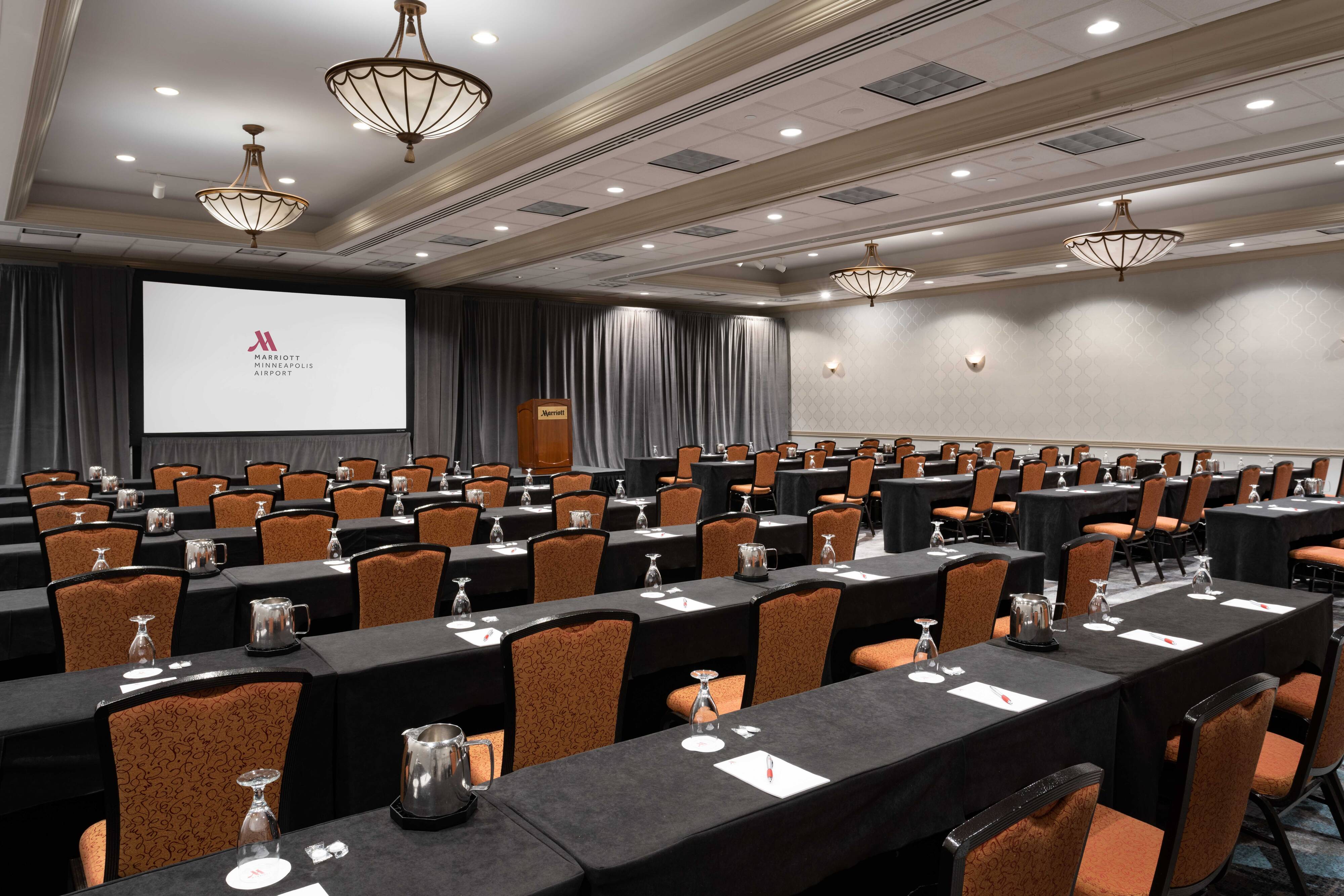 DoubleTree by Hilton Minneapolis Airport , MN 55425 near Minneapolis-saint Paul International Airport (wold-chamberlain Field) View Point 13