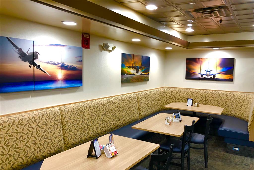 Wingate by Wyndham Detroit Metro Airport , MI 48174 near Detroit Metropolitan Wayne County Airport View Point 21
