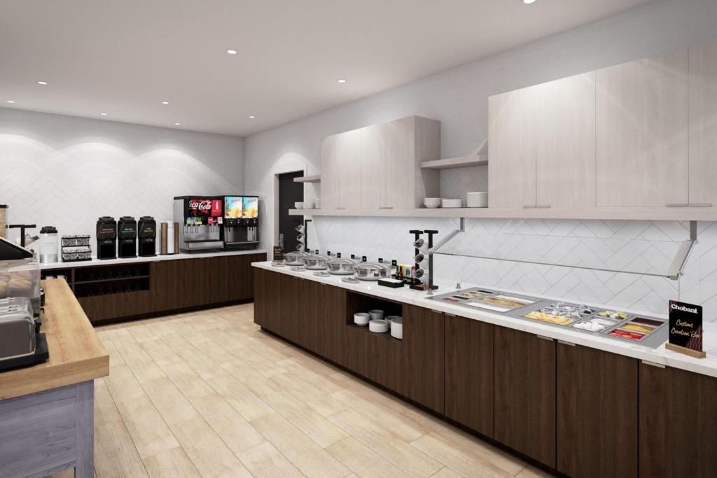 Staybridge Suites Montreal Airport - St-Laurent by IHG , QC H4S 1C8 near Montreal-Pierre Elliott Trudeau Int. Airport View Point 7