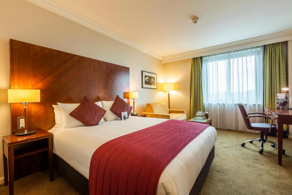 CROWNE PLAZA NEC ,  B40 1PS near  Birmingham Airport View Point 8