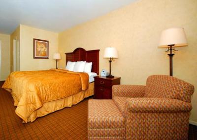 Quality Inn Pittsburgh Airport , PA 15071 near Pittsburgh International Airport View Point 4
