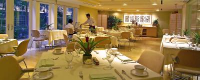 Hotel Amarano Burbank , CA 91505 near Hollywood Burbank Airport View Point 3