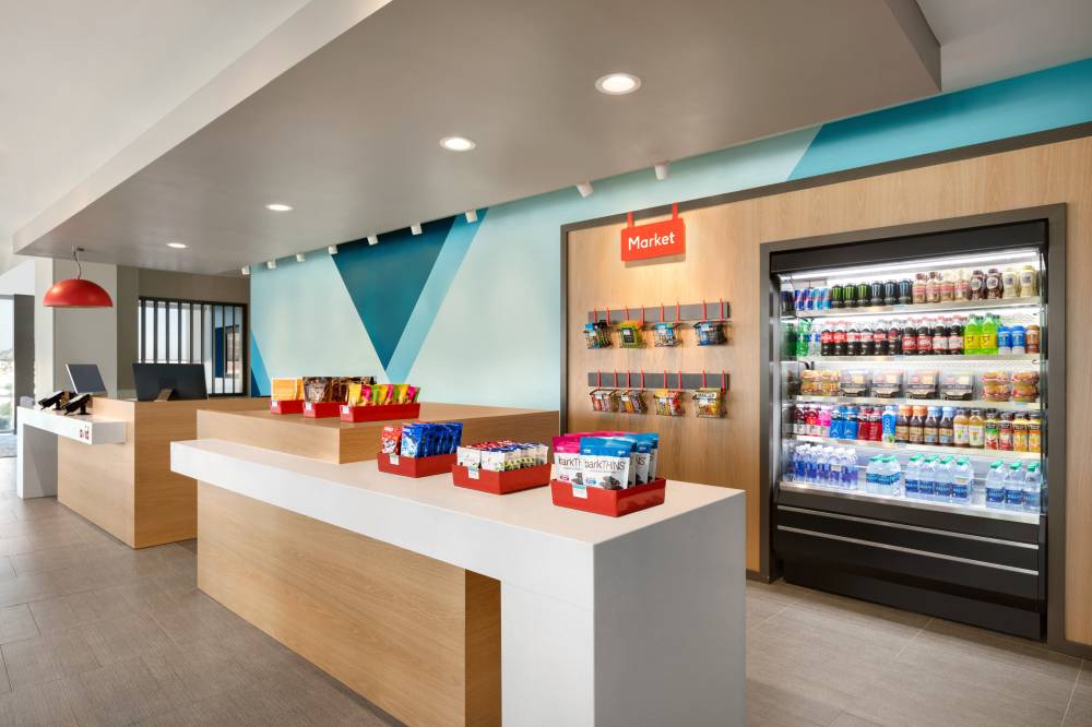 Avid Hotel West By Ihg 7