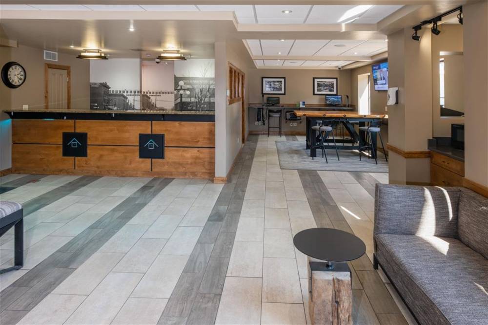 Best Western Plus Clocktower Inn 6