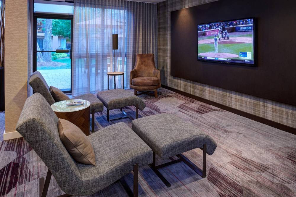 Courtyard By Marriott Des Moines West-clive 6
