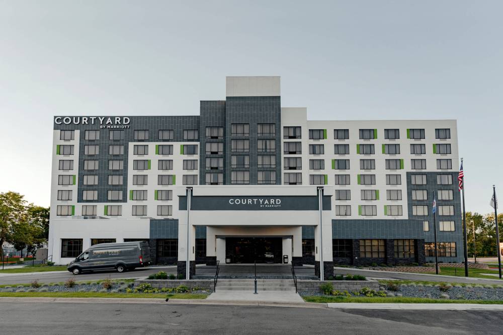 Courtyard By Marriott Edina Bloomington