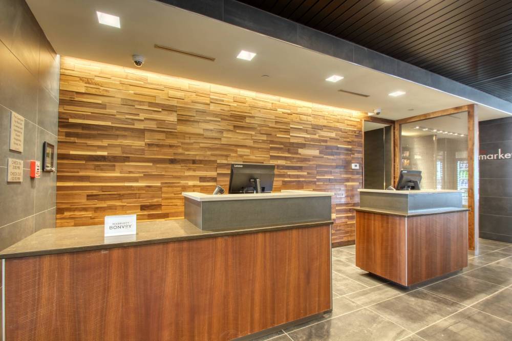 Courtyard By Marriott Fargo 7
