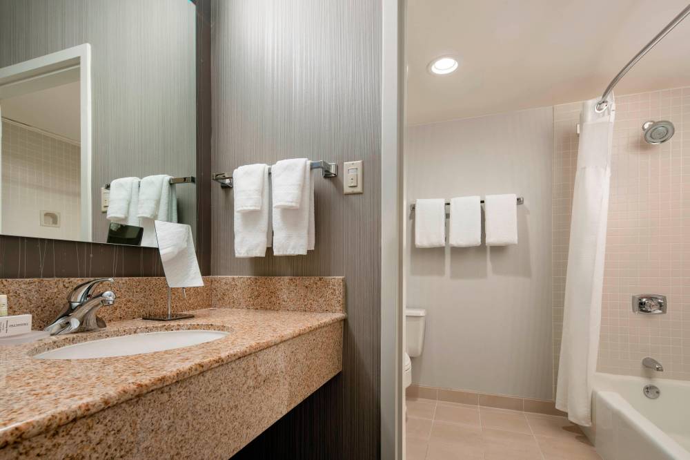 Courtyard By Marriott San Francisco Airport