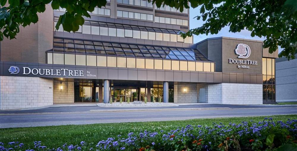 Doubletree By Hilton Windsor Hotel &amp