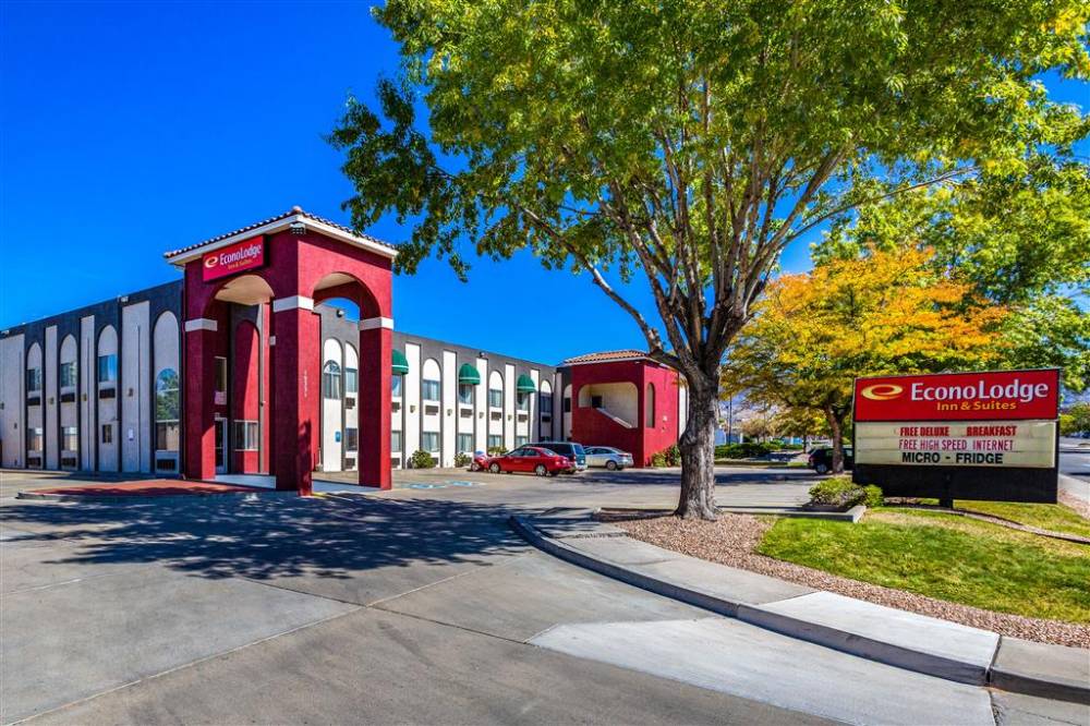 Econo Lodge Inn And Suites Albuquerque East I-40 Eubank Exit