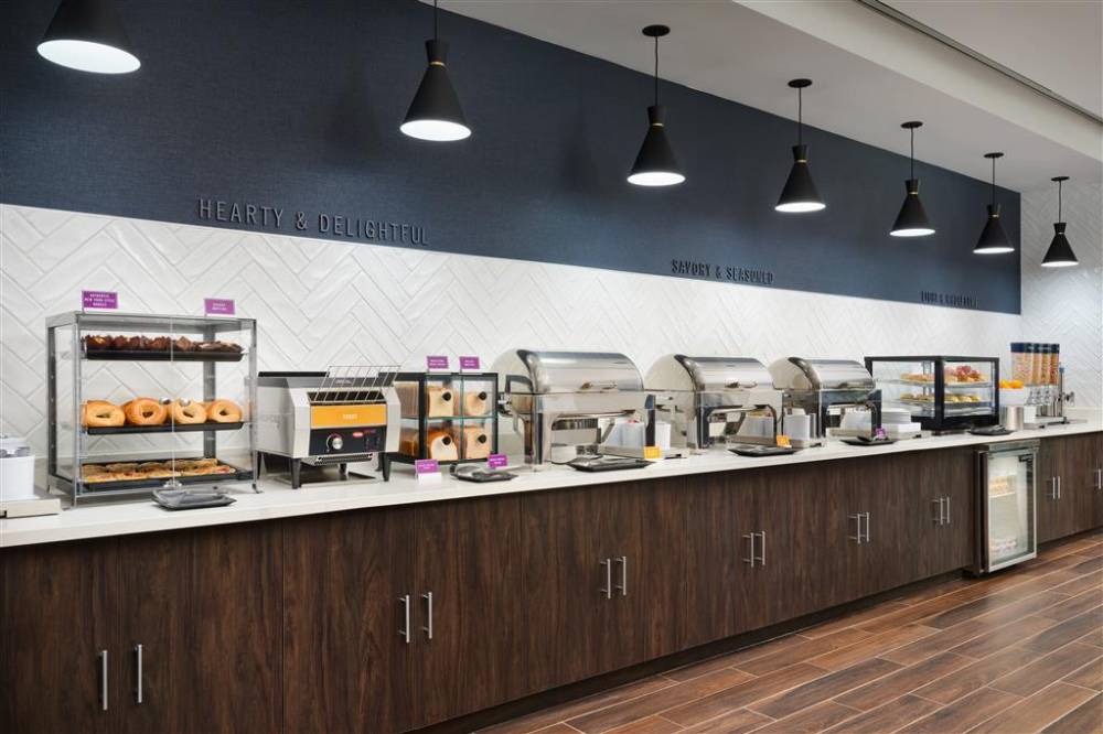 Hampton Inn Towson 5