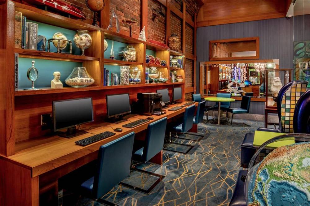 Harborside Inn 3