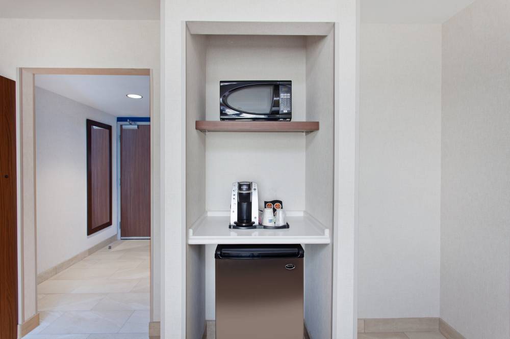 Holiday Inn Express West La