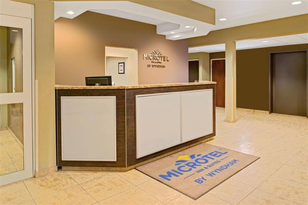 Microtel Council Bluffs 4