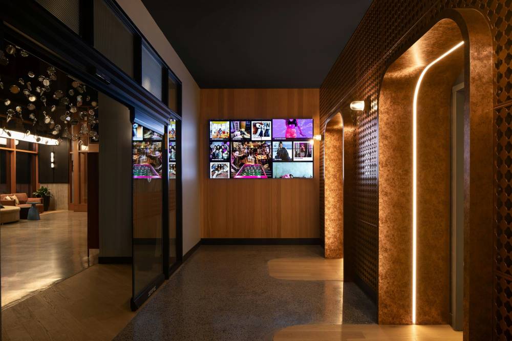 Moxy Montreal Downtown 6
