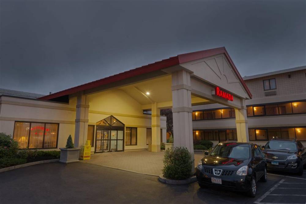 Ramada By Wyndham Boston 3