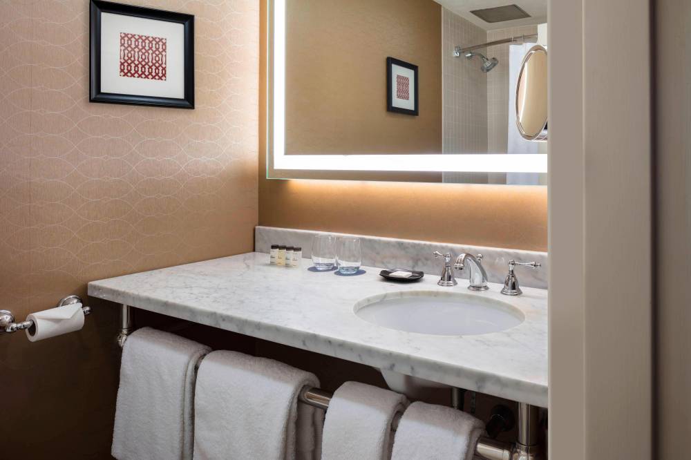 Sheraton Commander Hotel 1
