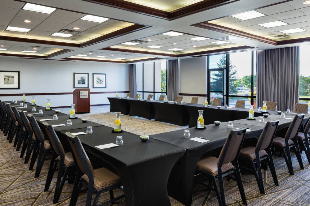 Sheraton West Des Moines Hotel 5