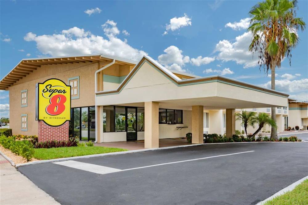 Super 8 By Wyndham Melbourne