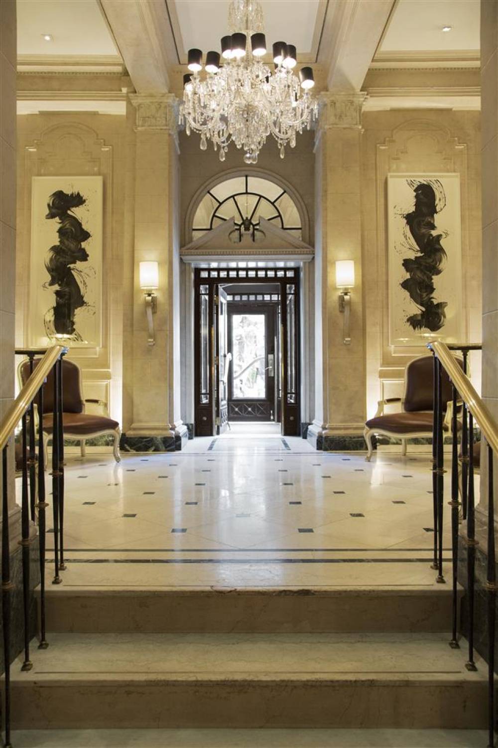 The Eliot Hotel 8