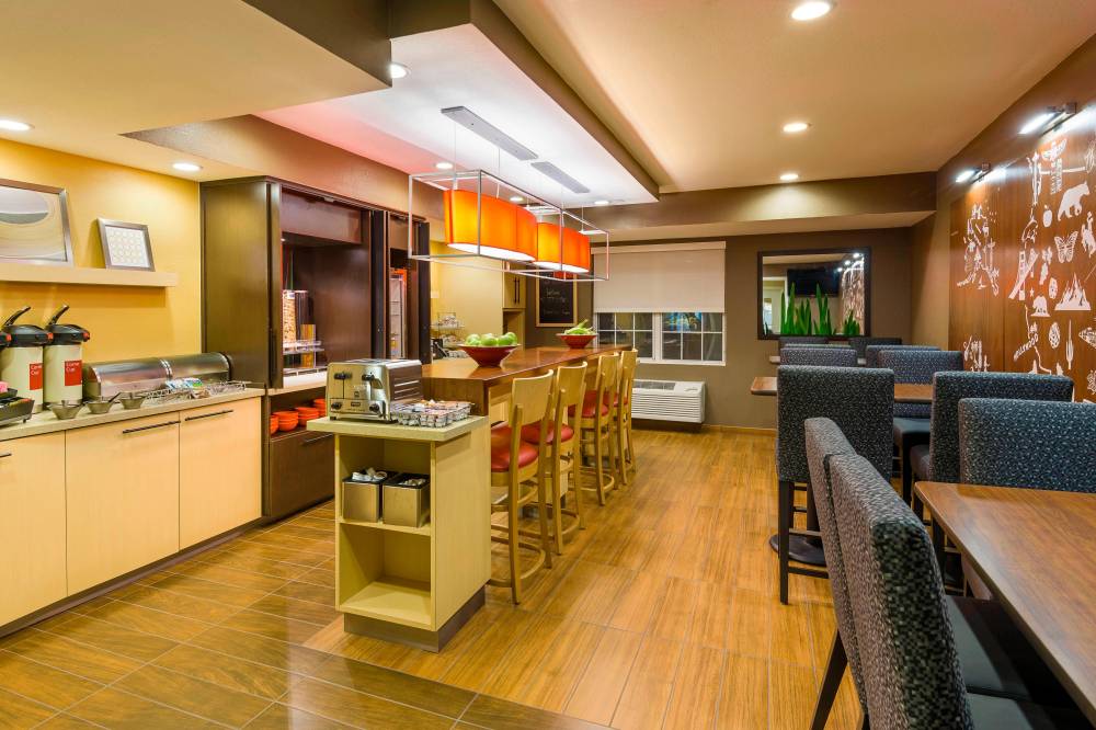 Towneplace Suites By Marriott Mobile 7